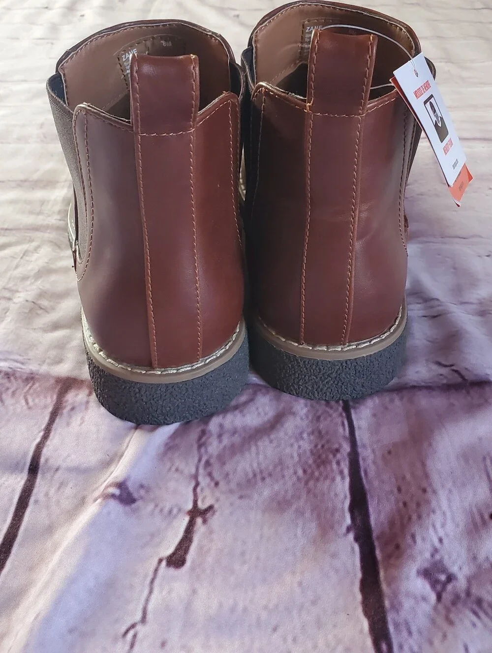 DEER STAGS  Rockland Round Toe Chelsea Boots In Redwood Slip-on Office Career 6M